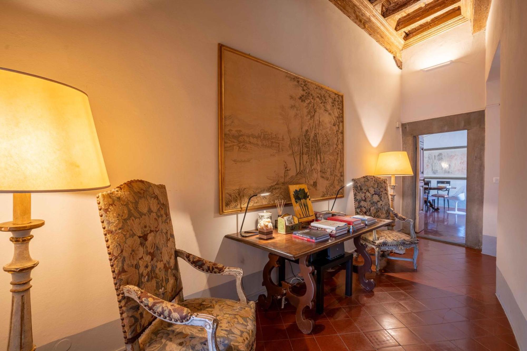 Luxury Apartment Angelio Barga Εξωτερικό φωτογραφία