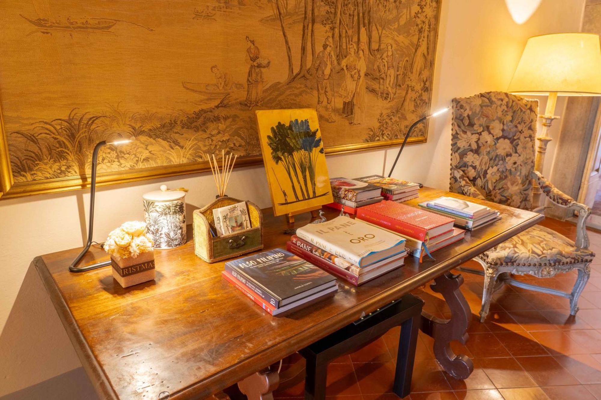 Luxury Apartment Angelio Barga Εξωτερικό φωτογραφία