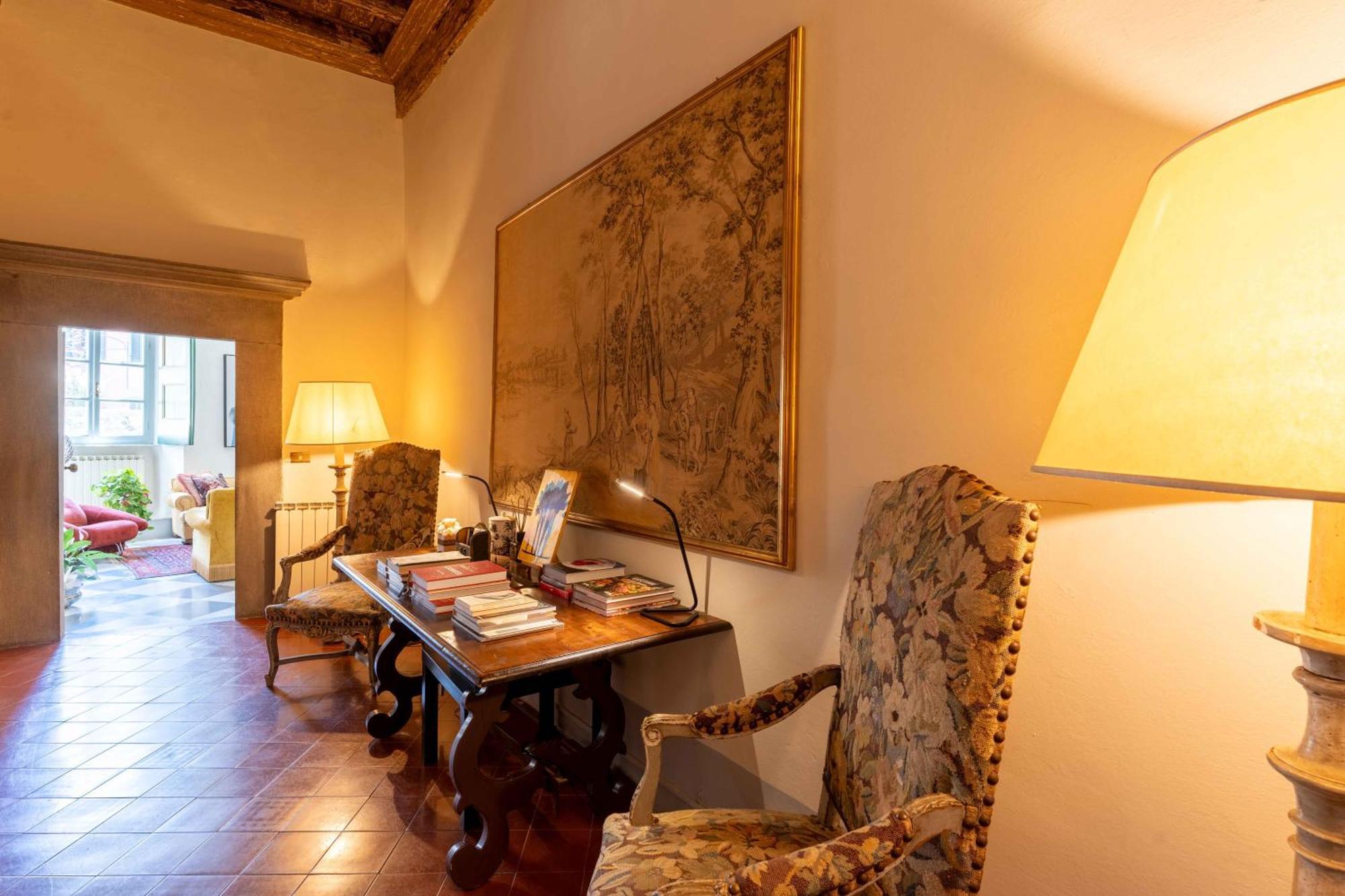 Luxury Apartment Angelio Barga Εξωτερικό φωτογραφία