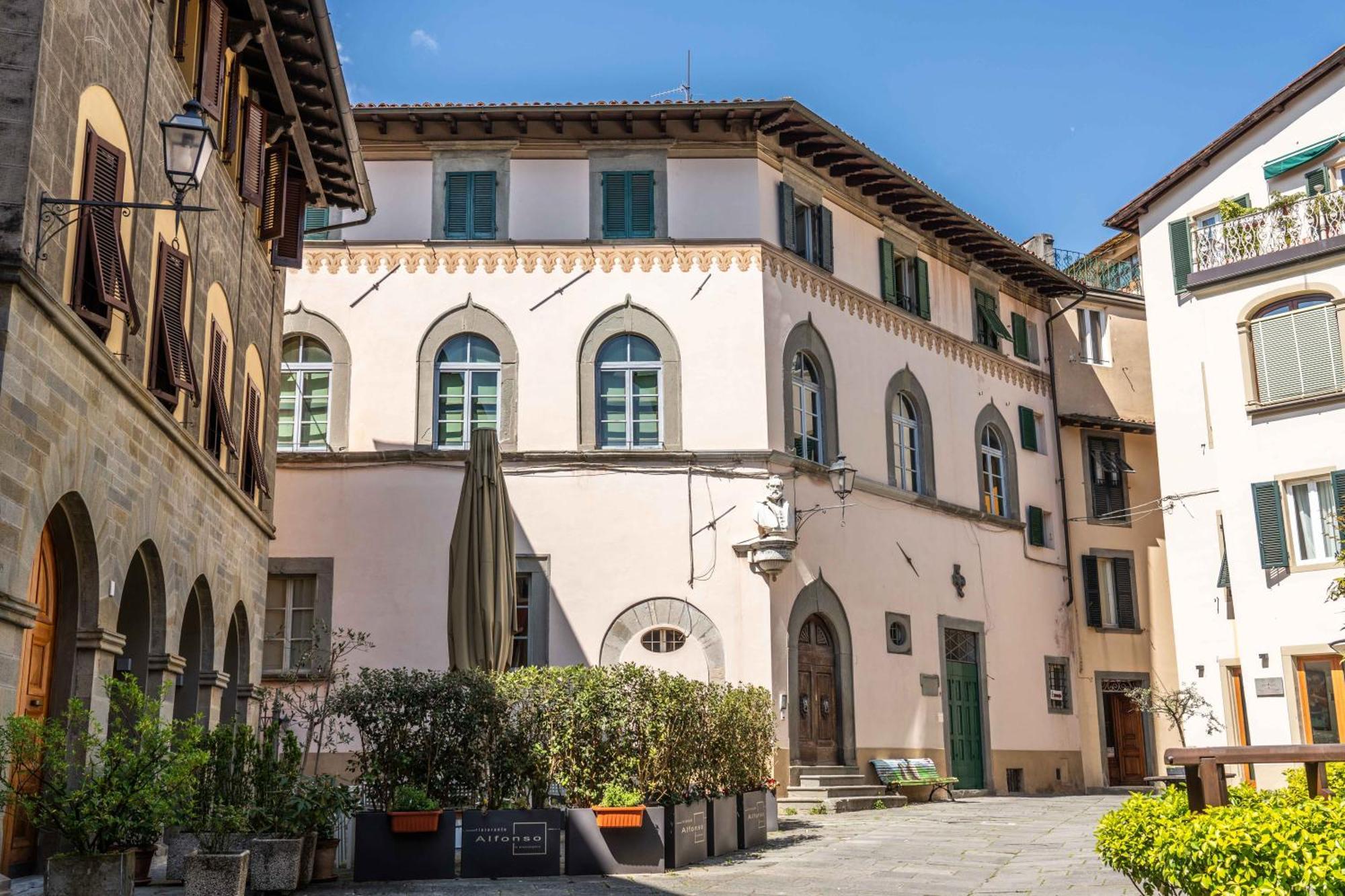 Luxury Apartment Angelio Barga Εξωτερικό φωτογραφία